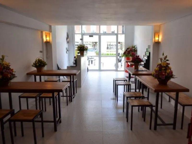 One Stop Hostel Phnom Penh Esterno foto