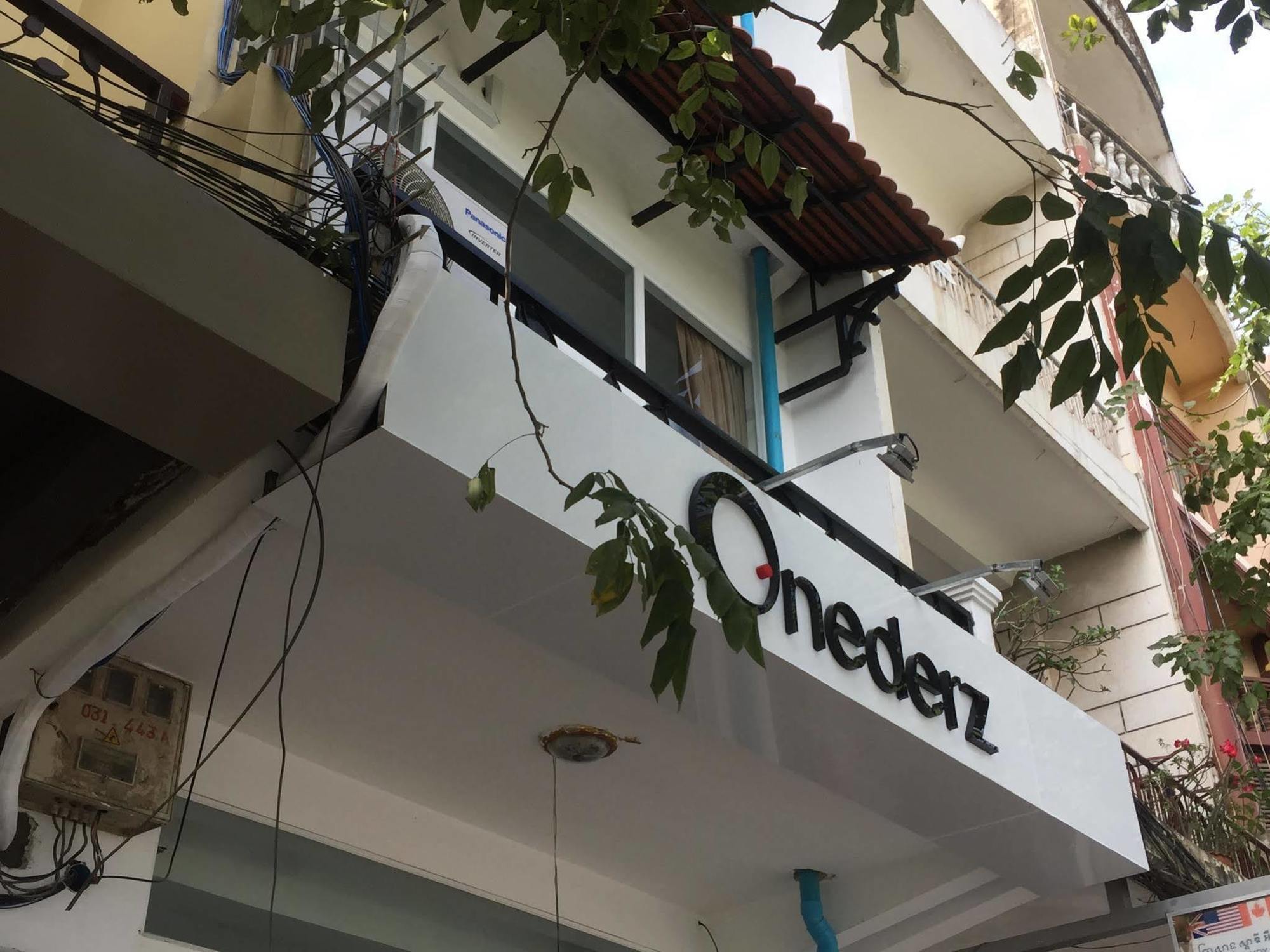 One Stop Hostel Phnom Penh Esterno foto