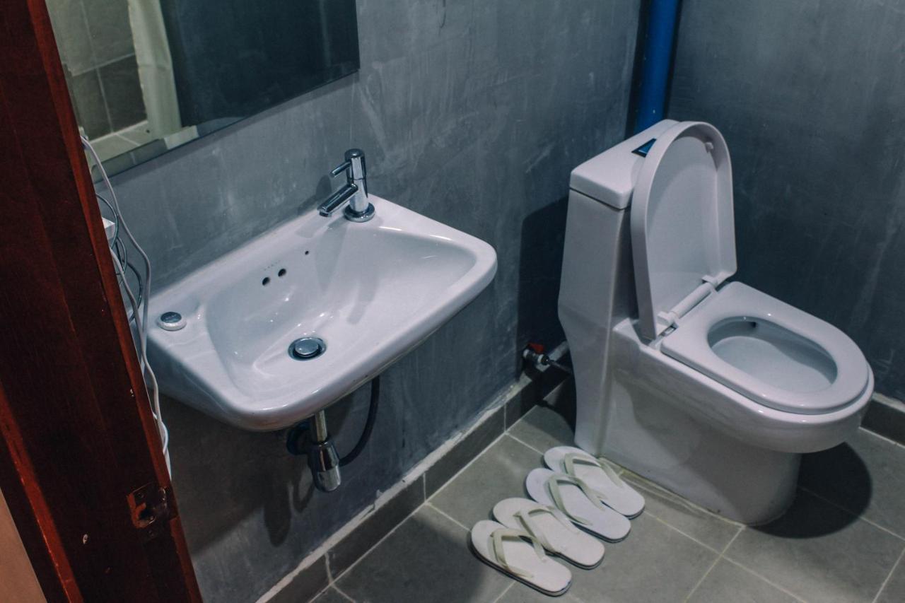 One Stop Hostel Phnom Penh Esterno foto